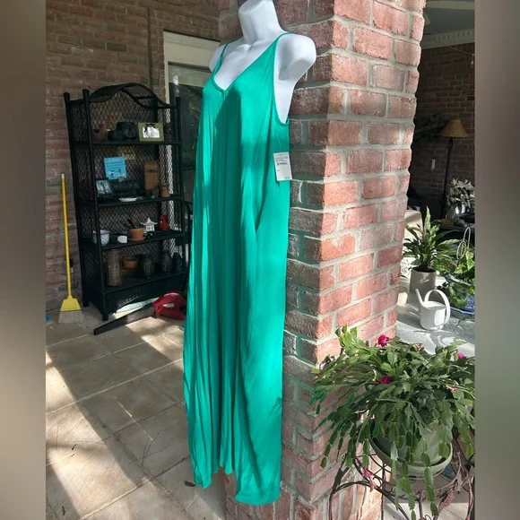 LOVESTITCH Bright Emerald Green Gauze Boho Maxi Dress Pockets M L Adjustable NWT - Picture 6 of 9
